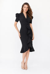 Robe bandage mi-longue Dressie Dress à décolleté croisé, manches bouffantes, volant diagonal et coupe gainante pour affiner la taille