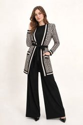 Langes, strukturiertes Strickoberteil im Blazer-Stil mit geometrischem Allover-Print und betontem Taillengürtel – streckt die Silhouette | Dressie Dress