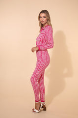 Ensemble Femme set en maille moulant avec veste courte sans col à boutons métal et pantalon taille haute près du corps motif géométrique | Dressie Dress