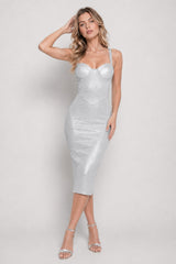 Robe bandage midi moulante à bretelles avec décolleté bustier et finition métallisée en argent, de la marque Dressie Dress