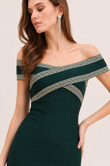 Robe bandage longue sirène à épaules dénudées et bandes croisées décoratives, style élégant Dressie Dress, couleur verte.