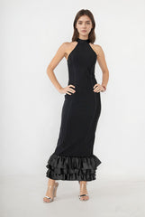 Robe bandage longue noire col montant épaules dégagées coupe sirène à volants | Dressie Dress