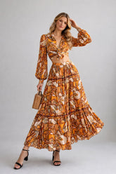 Femme Robe imprimée longue style bohème avec col chemise manches longues décolleté V profond lien à nouer devant découpes à la taille taille élastiquée et jupe plissée fluide | Dressie Dress - Dressie Dress