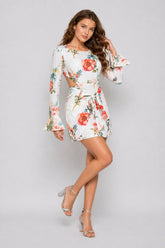 Robe femme imprimée fleurie avec découpes à la taille, jupe portefeuille nouée et manches longues volantées, Dressie Dress