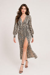 Robe longue femme imprimée effet python, décolleté en V profond, drapé, fente haute, manches bouffantes, style élégant et sexy.