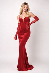 Robe de soirée longue moulante style corset avec bonnets roses, décolleté en V, bretelles fines en tulle et drapés, silhouette sirène.