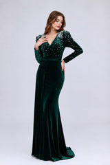 Robes de soirée longue en velours extensible avec col V cache-cœur manches longues épaules ornées de perles et taille marquée | Dressie Dress