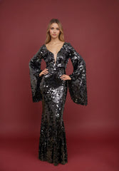 Femme Robe de soirée longue à sequins avec décolleté V plongeant empiècement en tulle et manches cape évasées – Silhouette élégante | Dressie Dress