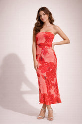 Robe longue moulante imprimée pour femme de marque Dressie Dress, encolure bandeau, taille marquée et détail foulard, style sirène