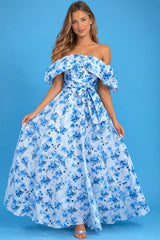 Robe longue fleurie bleue pour femme, épaules dénudées, manches volantées, taille ceinturée, jupe fluide, style élégant Dressie Dress.