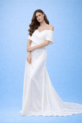 Mariée Robe de mariage style français avec encolure bardot et large drapé effet cape coupe sirène/colonne et traîne | Dressie Dress - Dressie Dress