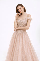 Robes de soirée princesse en tulle jacquard pailleté décolleté cœur épaules dénudées avec fines bretelles corsage brodé perlé jupe ample longue | Dressie Dress