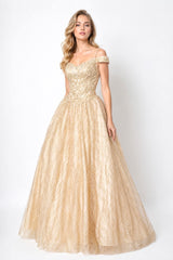 Robes de soirée princesse en tulle jacquard pailleté décolleté cœur épaules dénudées avec fines bretelles corsage brodé perlé jupe ample longue | Dressie Dress