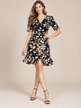Robe imprimée fleurie pour femme, col V, manches courtes, taille cintrée, ourlet volanté, robe élégante Dressie Dress