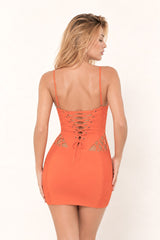 Robe courte moulante orange Dressie Dress avec bonnets en dentelle, bretelles fines, découpes lacées et laçage corset au dos.