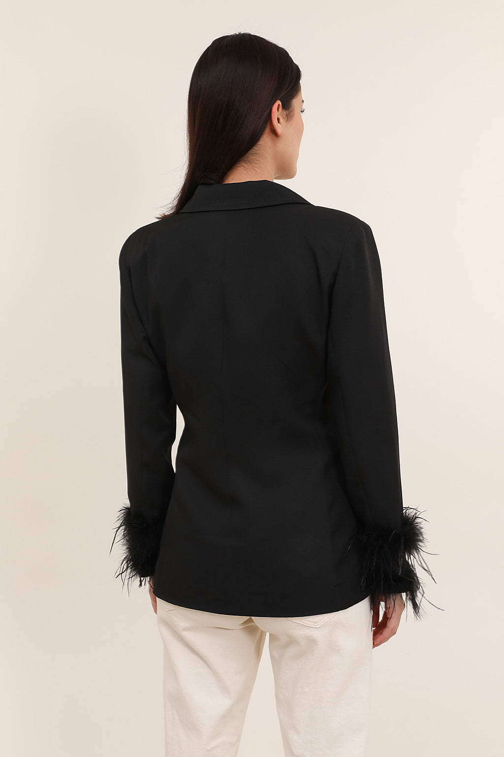 Femme Veste blazer croisée cintrée à col tailleur - décolleté V profond et poignets à plumes | Dressie Dress - Dressie Dress