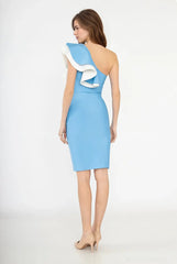 Robe bandage mi-longue à volants sur une épaule coupe fourreau fendue – Style chic français | Dressie Dress