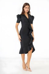 Robe bandage mi-longue à décolleté croisé manches bouffantes et volant diagonal flatteur – Coupe gainante qui affine la taille | Dressie Dress