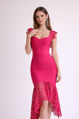 Robe midi moulante à bretelles dentelle et ourlet asymétrique transparent en dentelle | Dressie Dress