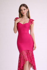 Robe midi moulante à bretelles dentelle et ourlet asymétrique transparent en dentelle | Dressie Dress