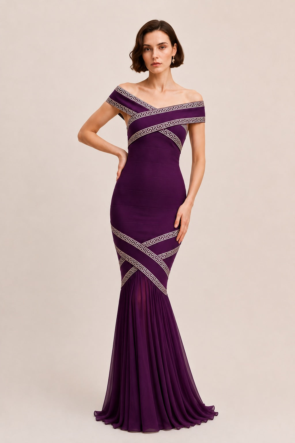 Robe bandage longue sirène à épaules dénudées avec bandes croisées décoratives, style élégant, couleur noire, marque Dressie Dress