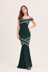 Robe bandage longue sirène à épaules dénudées avec bandes croisées décoratives, robe élégante de la marque Dressie Dress, couleur verte.