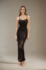 Femme Robe de fête longue en tulle brodé de sequins avec chaînes de perles et fente dos – Robe brillante | Dressie Dress