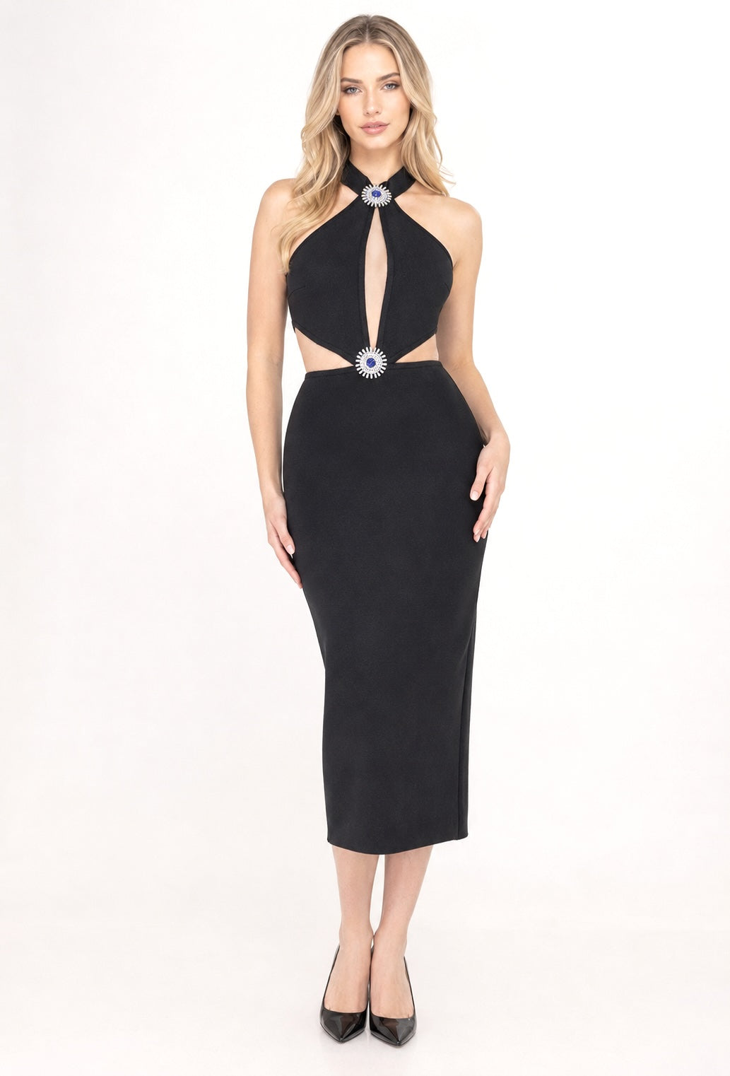 Robe midi bandage avec col tour de cou profonde ouverture en tulle et découpes latérales ornée de médaillons strass | Dressie Dress