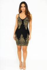 Robe bandage courte moulante à fines bretelles décolleté en V et broderies baroques placées avec ourlet festonné | Dressie Dress