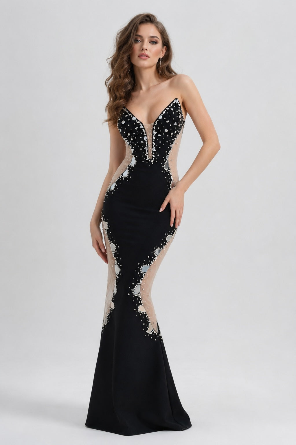 Robe longue sirène en tulle illusion avec bustier décolleté cœur, découpes côtés et strass, robe gainante femme Dressie Dress