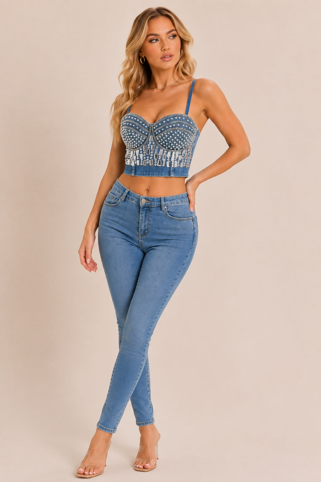 Top de fête pour femme Dressie Dress en jean bleu orné de strass et pierres fantaisie, look élégant et brillant.