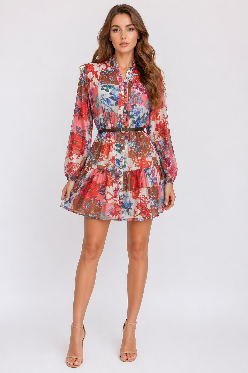 Robe chemise courte imprimée à fleurs avec col montant, boutons, manches bouffantes, ceinture fine et ourlet volanté, marque Dressie Dress