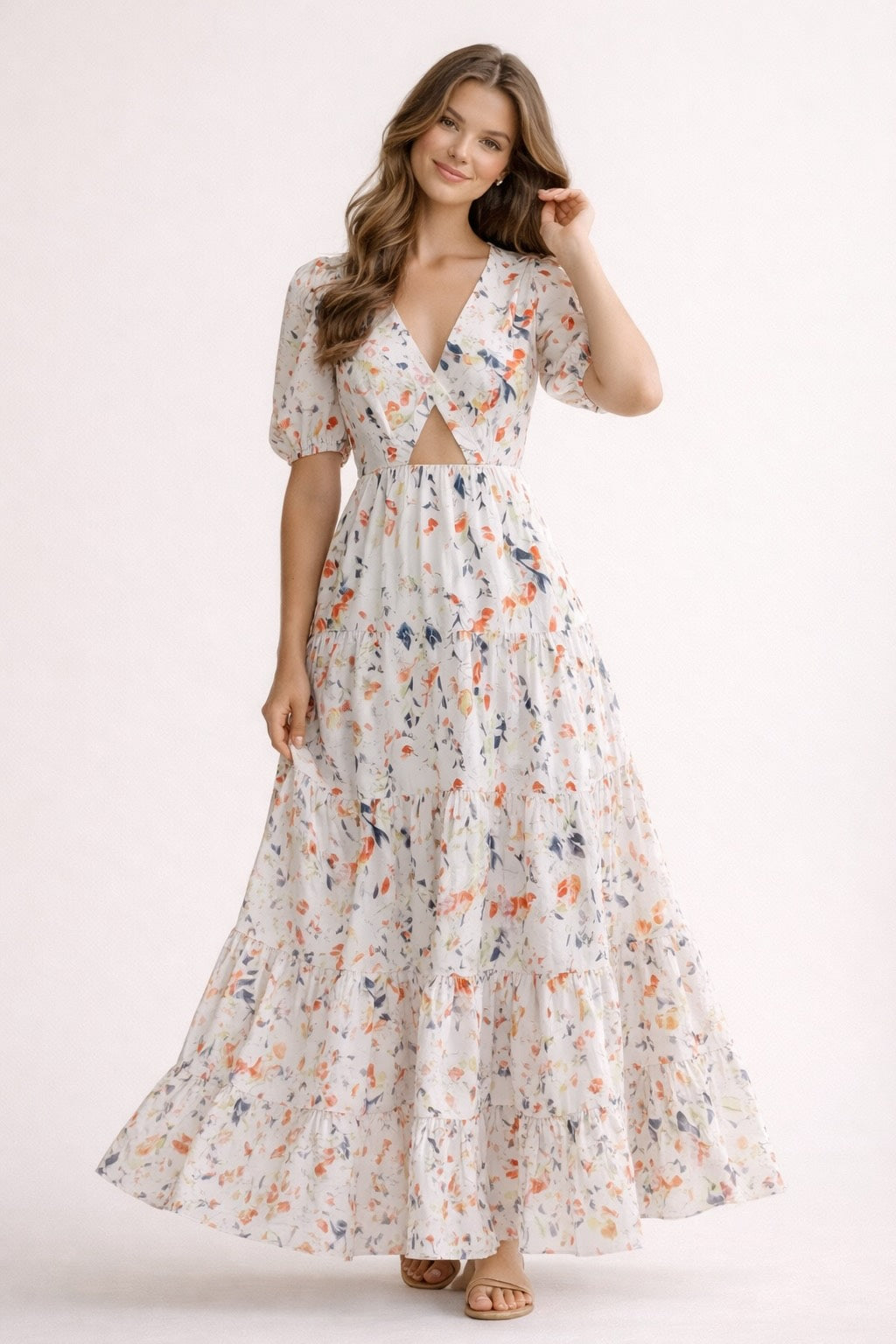 Robe longue à fleurs pour femme de la marque Dressie Dress, décolleté en V, taille haute et jupe à volants.