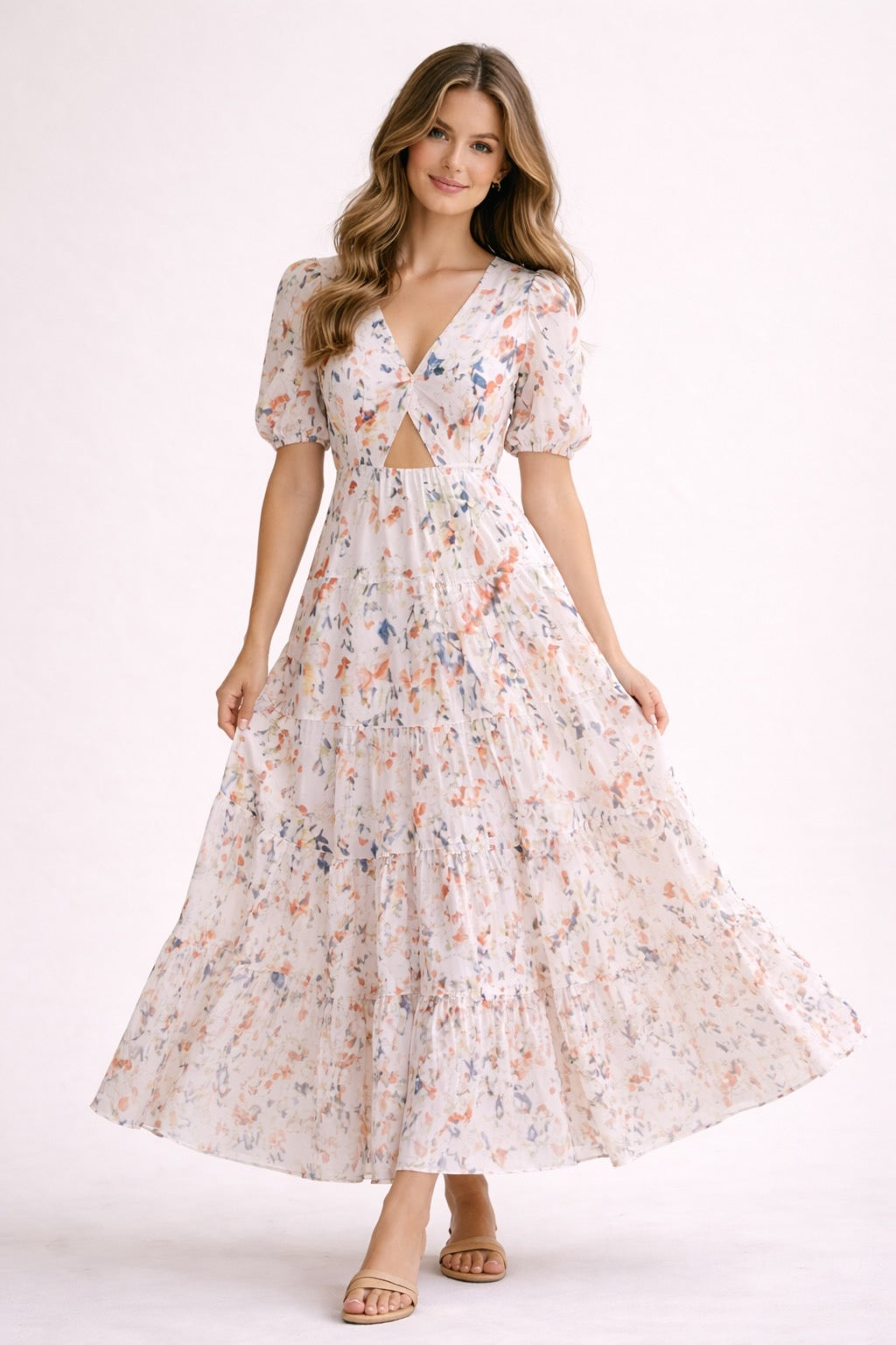 Robe longue pour femme Dressie Dress à fleurs, décolleté en V, taille haute et jupe à volants.