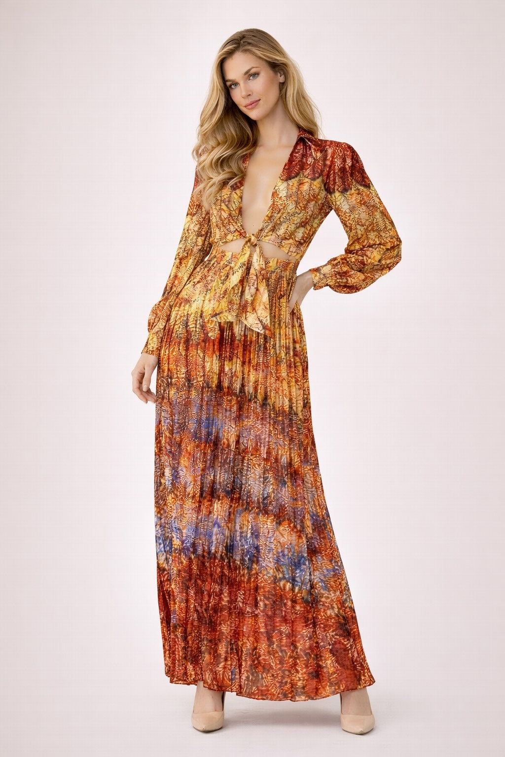 Robe longue imprimée femme Dressie Dress, style rétro chic, décolleté profond, nœud devant, taille ajourée, jupe plissée élégante