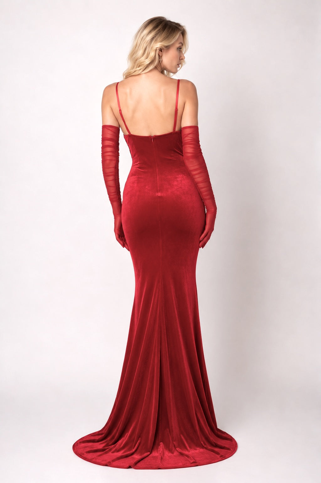 Robe de soirée longue moulante Dressie Dress avec corset, bonnets roses 3D, décolleté en V et drapés en tulle.