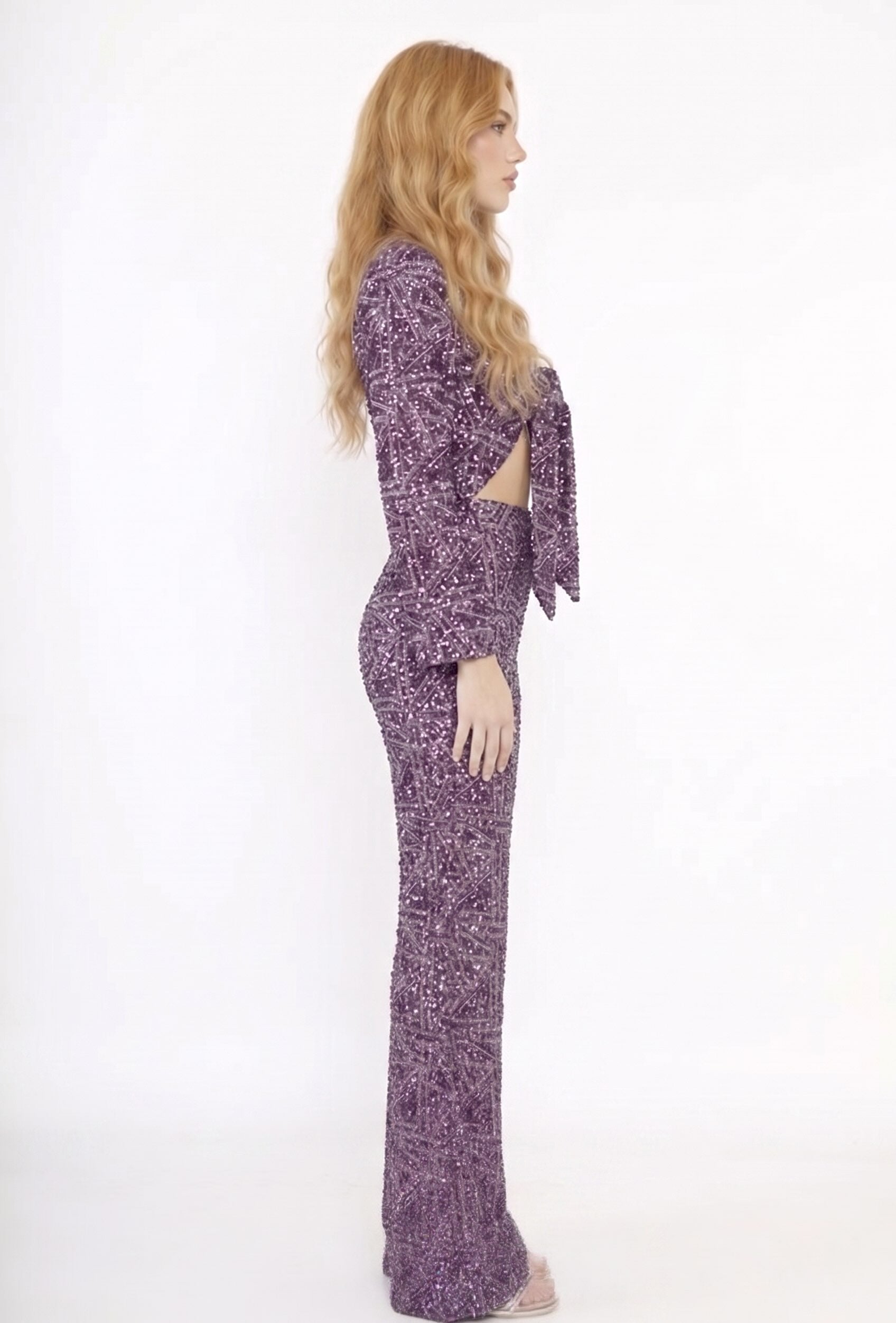 Combinaison deux pièces pour femme Dressie Dress avec top court à nœud et pantalon taille haute à jambes larges, sequins géométriques.