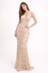 Femme Robe de soirée longue moulante à bretelles fines décolleté cœur et corset transparent broderies sequins à franges motif losange | Dressie Dress - Dressie Dress