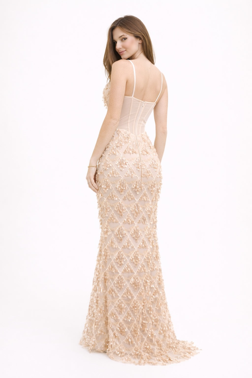 Femme Robe de soirée longue moulante à bretelles fines décolleté cœur et corset transparent broderies sequins à franges motif losange | Dressie Dress - Dressie Dress