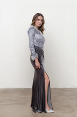 Robe de soirée longue asymétrique avec sequins finitions plumes velours stretch taille drapée et fente | Dressie Dress
