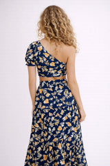 Ensemble femme imprimé esprit robe avec top court asymétrique à manches bouffantes et jupe longue fluide, marque Dressie Dress