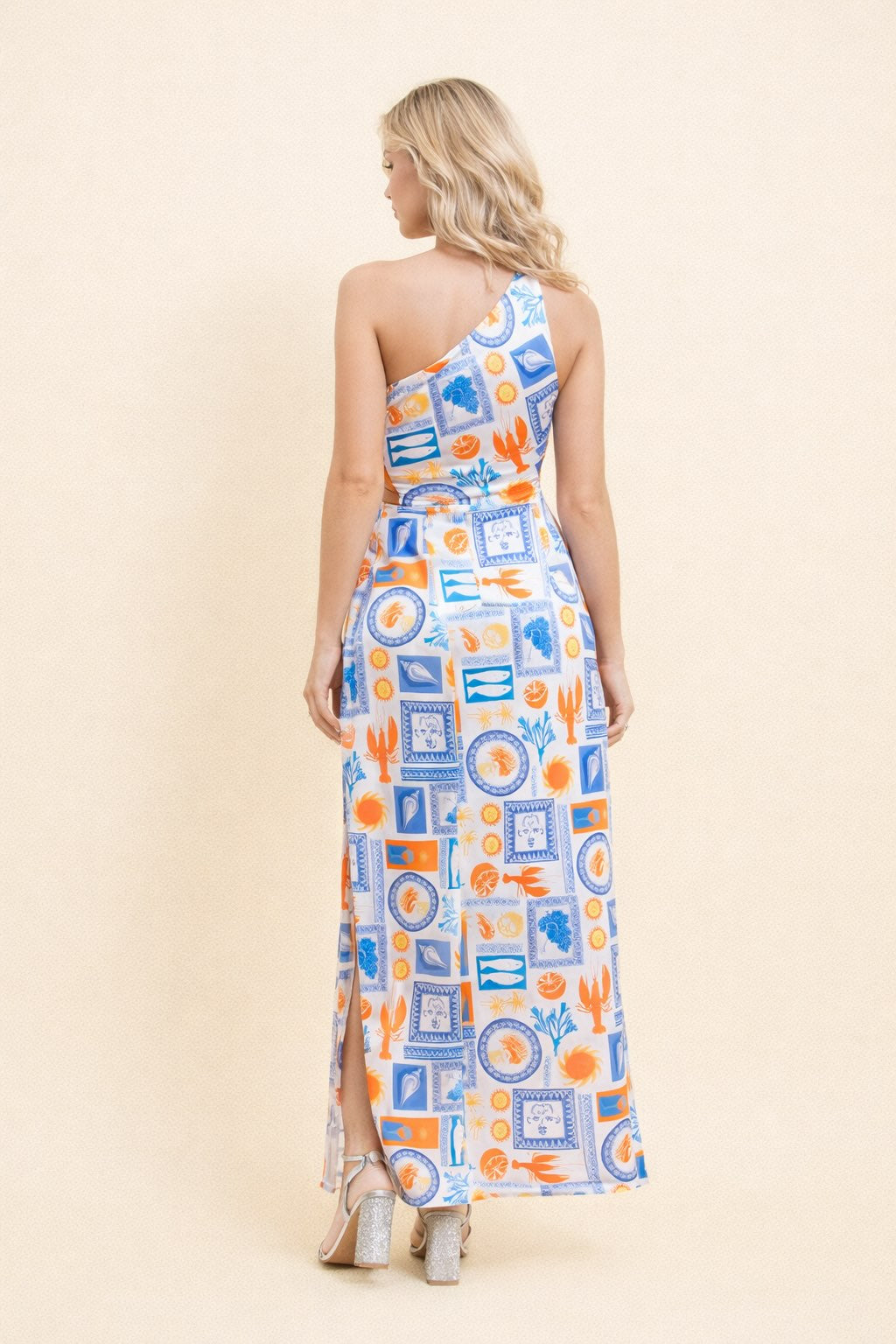 Robe longue d'été pour femme Dressie Dress, imprimée, asymétrique à une épaule, découpe à la taille et fente haute.