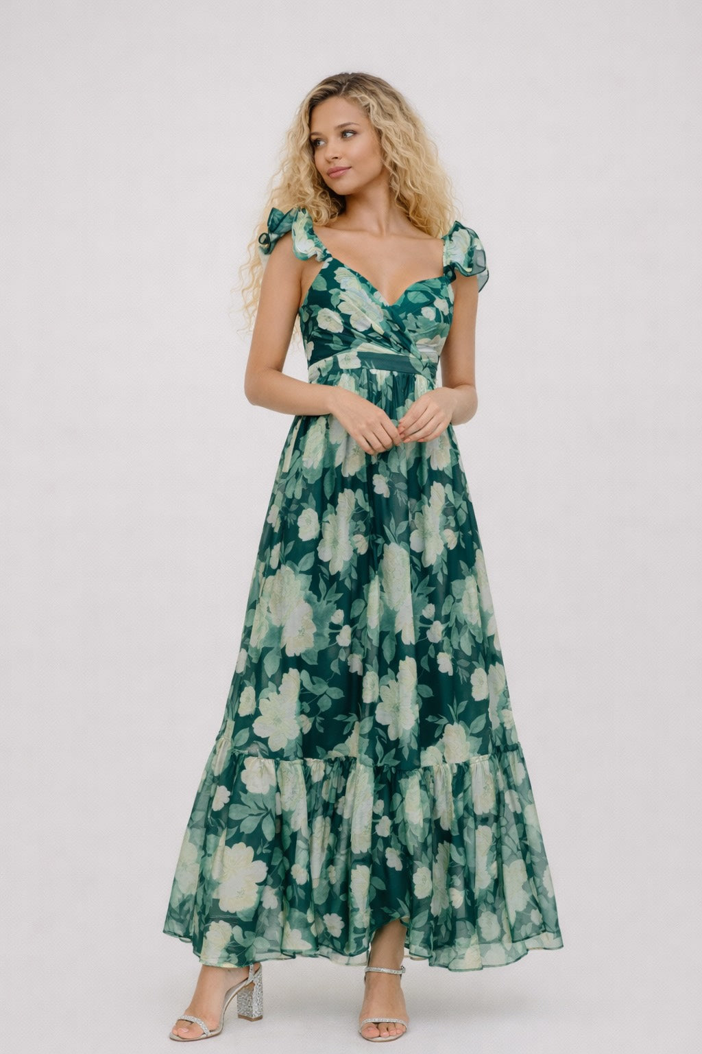 Robe longue pour femme Dressie Dress avec motif floral, manches volantées, encolure en cœur, taille haute et jupe fluide.
