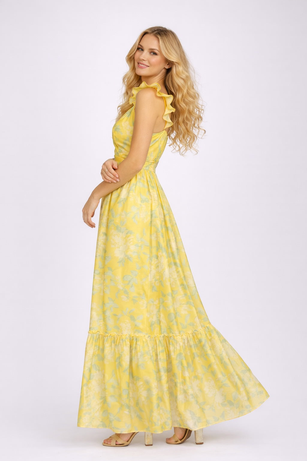 Robe longue imprimée floral jaune pour femme avec manches volantées, encolure en cœur et jupe fluide, marque Dressie Dress