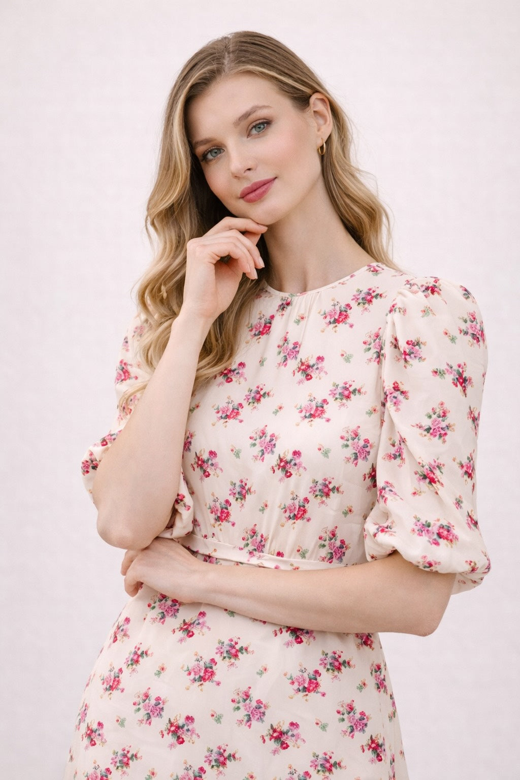 Robe femme midi évasée Dressie Dress à imprimé floral, col rond, manches bouffantes et taille ceinturée, style français élégante
