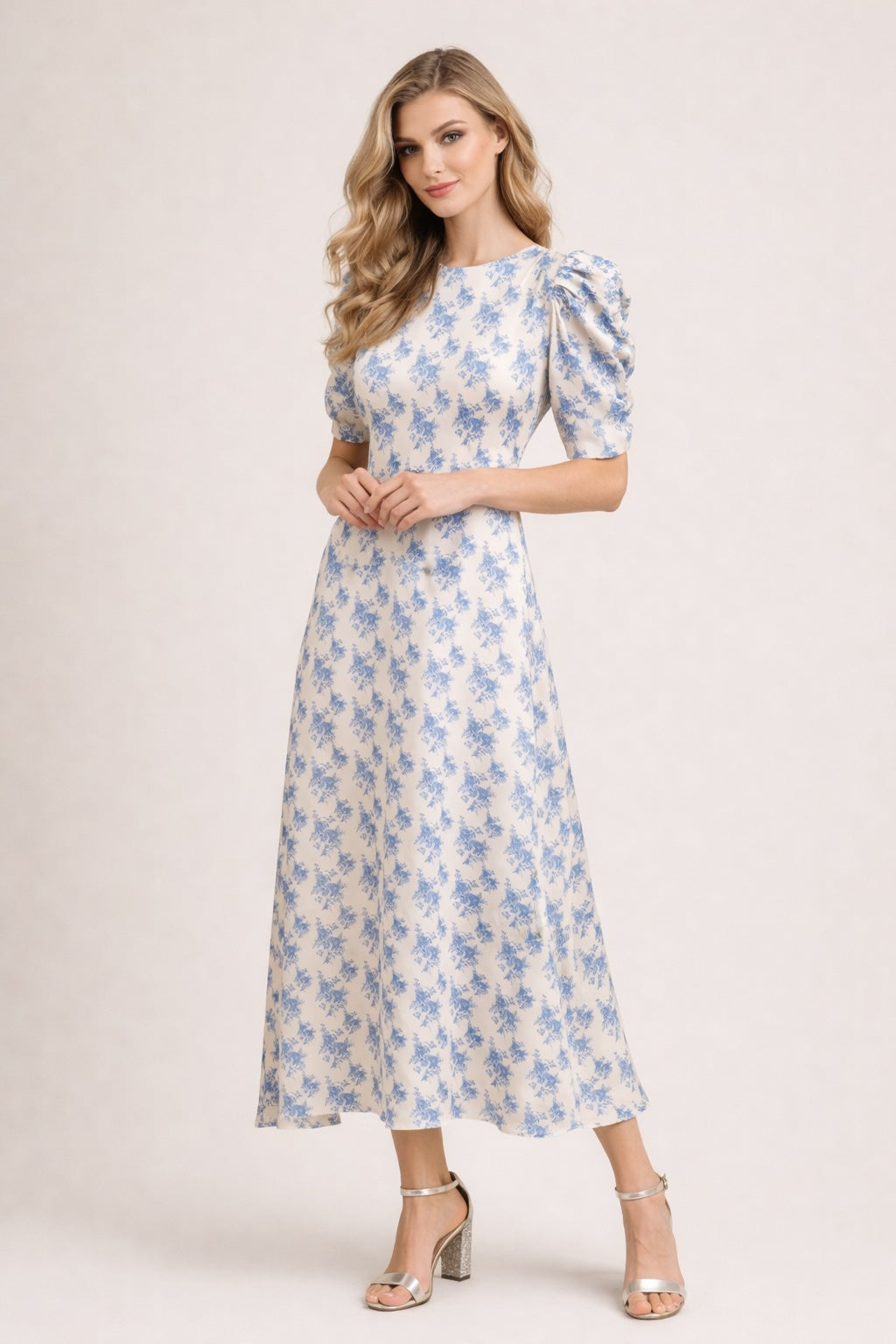 Robe femme imprimée fleurie Dressie Dress avec col rond, manches courtes bouffantes et taille cintrée, robe midi évasée élégante.