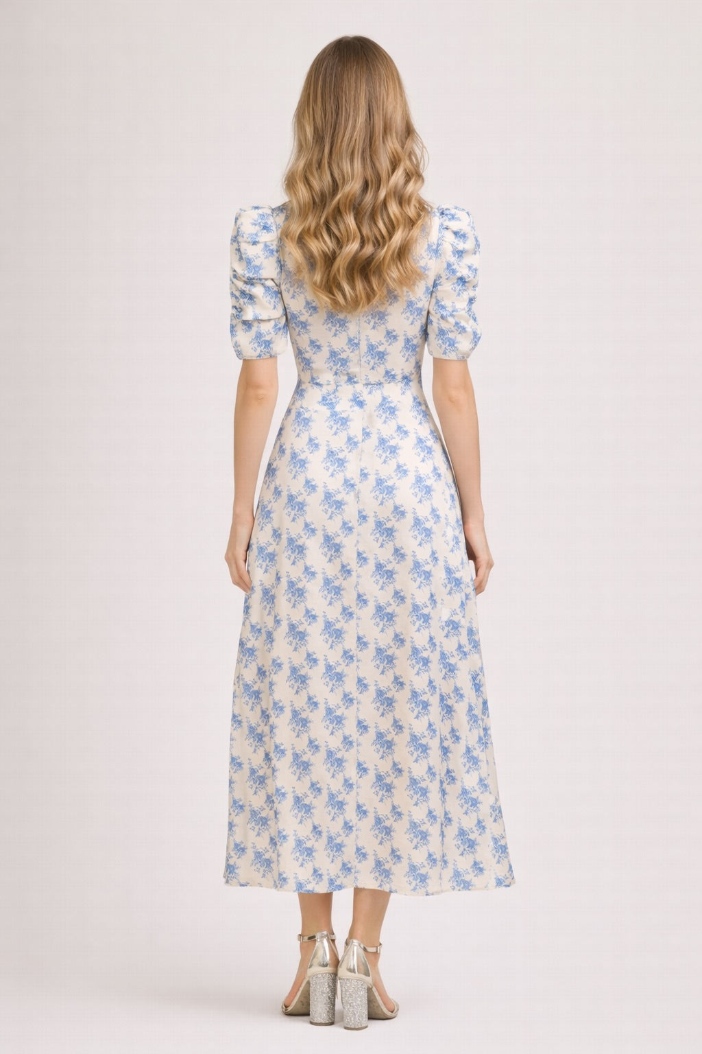 Robe midi femme Dressie Dress à imprimé fleuri, col rond, manches courtes bouffantes, taille cintrée et style français élégant.