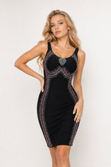 Robe bandage mi-longue sans manches Dressie Dress avec larges bretelles, col arrondi et détails en strass, silhouette sculptée.