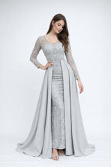 Femme Robe de soirée longue à manches longues en tulle brodé perlé décolleté V coupe gainante avec sur-jupe drapée sur les côtés | Dressie Dress