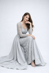 Femme Robe de soirée longue à manches longues en tulle brodé perlé décolleté V coupe gainante avec sur-jupe drapée sur les côtés | Dressie Dress